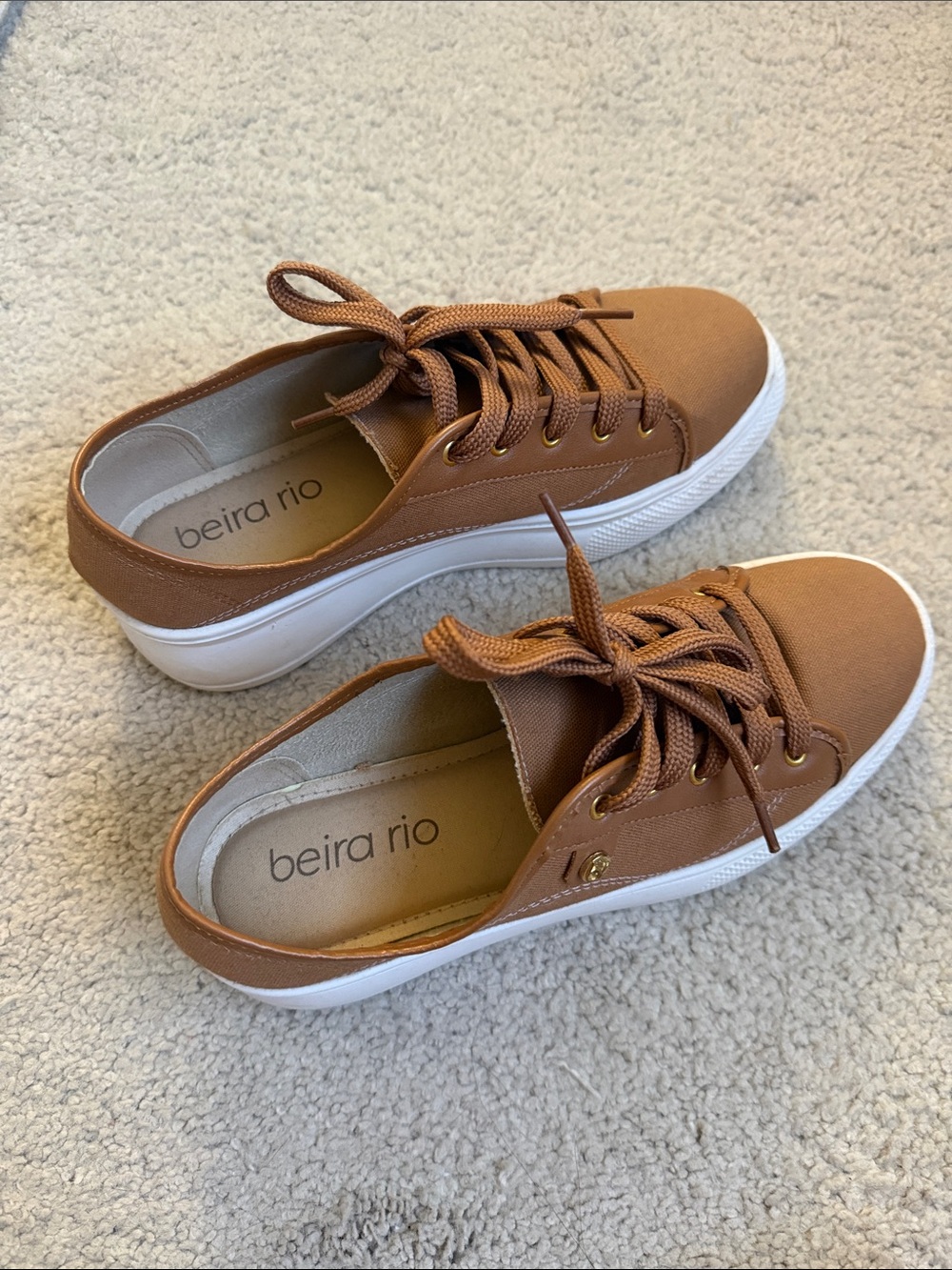 Beira Rio Women's Tan Canvas Lace-Up Platform Sneakers 7.5